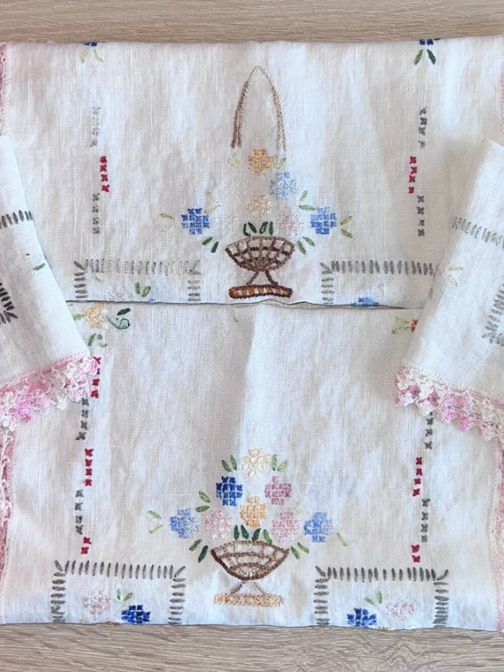 Set of 4 Vintage Hand Embroidered Linen Dresser Scarf and Doily Set